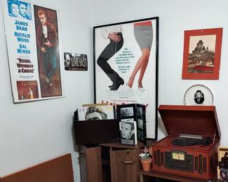 James Dean, Crosley Turntable/Radio