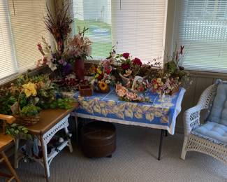 Wicker, Ottoman on Wheels