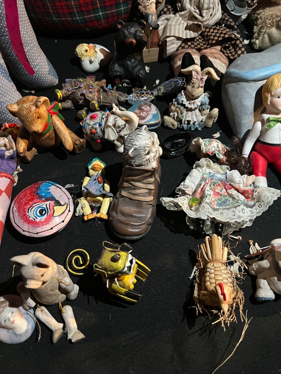 NICHOLS ESTATE SALES IN DOWNTOWN JACKSON starts on 5/24/2024