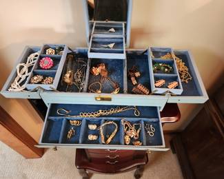 Jewlry case with vintage Jewelry items