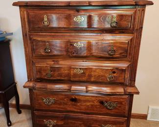 Dresser chest