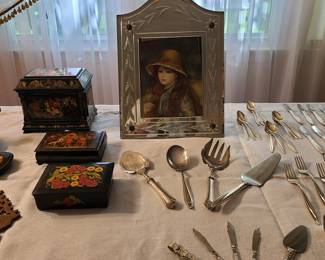 Antique mirrored frame