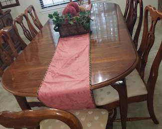 Dining Table with 8 Chairs 