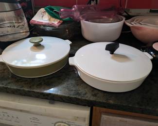 Corning Ware 10" skillet / casserole dishes