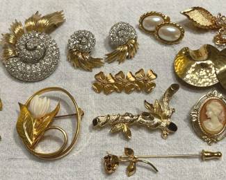 Gold Toned Costume Jewelry 