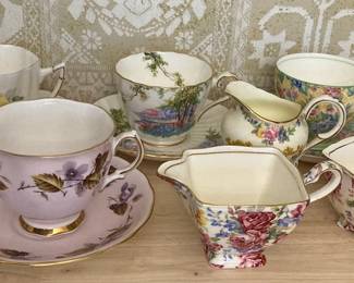 Grimwades, Paragon, Aynsley, Sampson Smith And More Teacups And Saucers 