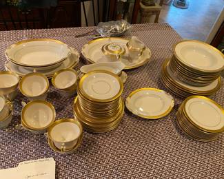 Old Ivory / Bracelet Dish Set $ 284.00 - 72 pcs