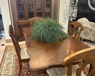 Dining Set - table, leaf, 4 chairs.