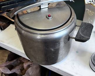 pressure cooker