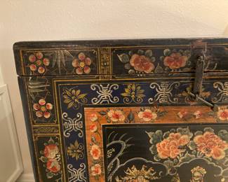 close up of the painted detail