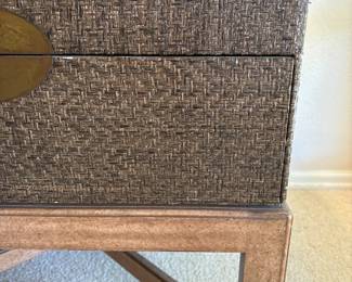 closeup of the woven portion