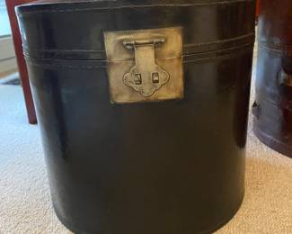 $220 Antique Chinese Hat Box