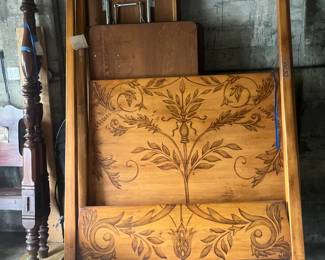 $1200. Farmhouse Collection Cassia queen four poster bed. Stunning piece no longer made from Twin Falls Idaho. Originally $9000. Please enquire to see in person as it is not at the house.