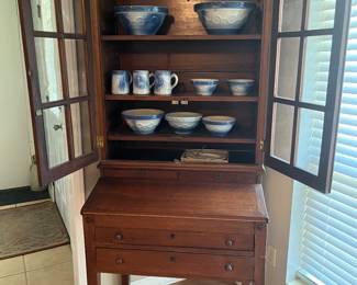 $650 Shaker Plantation secretary desk 31W x 23D x 77T