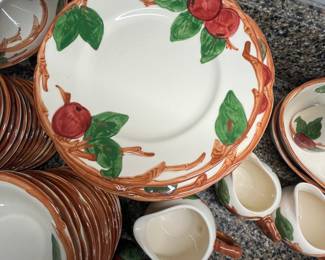 $195 Franciscan Apple Dinner ware 43 pieces 