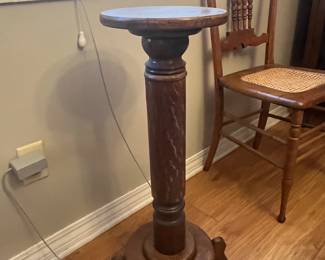 $90 round 10” x  29 T pedestal table