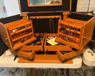$100.00 Multi compartment jewelry chest