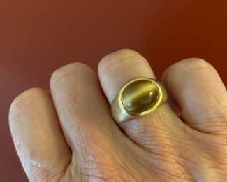 $225 - 14kt gold tiger eye ring - SIZE 6 approx - 5.46 gr