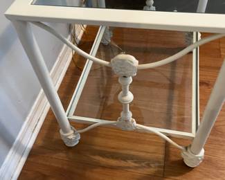$400 Queen size bed Iron W/side table 24 X 18 X 22