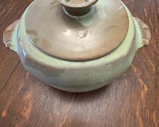 $30 covered lid pot Frankoma