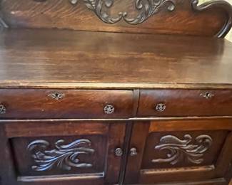 $580 Antique Oak Sideboard 22 x 48 x 55H