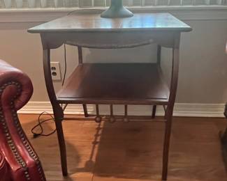 $220 American oak square table 23 x 23 x 29