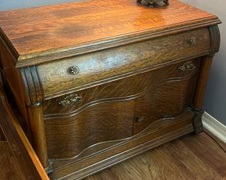 $600 - Victorian oak cabinet / side table - 41W x 20 D x 18 T