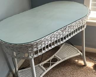 $80 White wicker table 36 x 21 x 30T