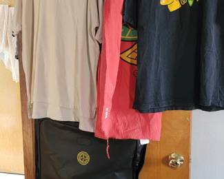 men's sports clothing, Chicago Cubs, Black hawks, Bears