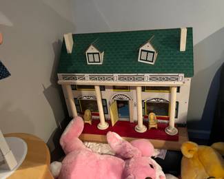 Vintage dollhouse
