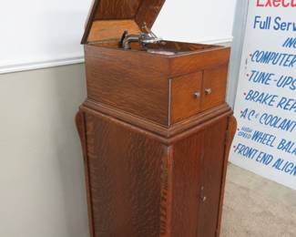 Two piece Victrola, working, stand and Victrola