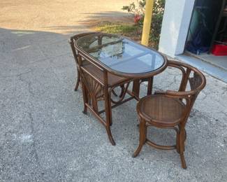 honeymoon table and chairs