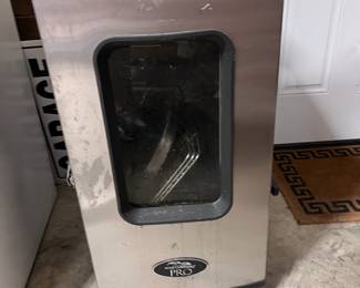 Masterbuilt Pro Electric Smoker - $100 - 4 shelves