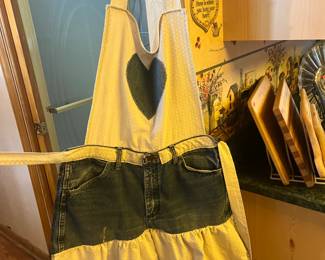 Denim shorts apron