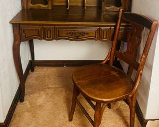 Beautiful vintage carved desk with chair $350