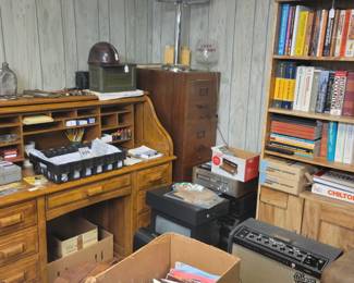 Roll top desk, bookcase, books, 45's, mcm lamps, misc