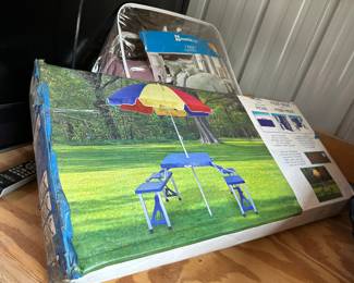 Collapsable Portable Picnic Table & Umbrella 
