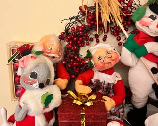 Anna Lee Christmas Figures