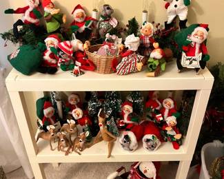 Anna Lee Christmas Figures