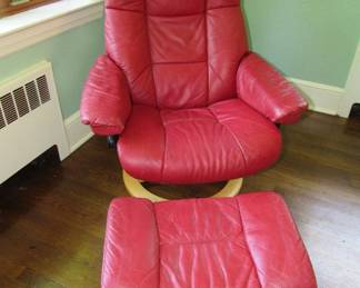Ekornes Mid Century STRESSLESS console chair in red leather