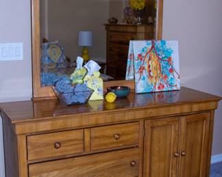 Beautiful dresser with mirror 