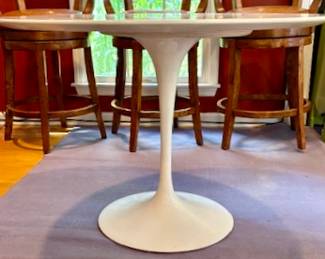 101. Knoll Saarinen Tulip Table (42")