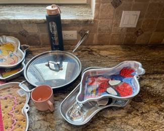 Character pan molds
