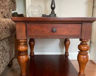 Quoizel lamp, Bassett end table