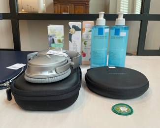 Bose Wireless Headphones, La Roche-Posay Foaming Cleanser, Bose QuietControl 30 QC30 Headphones, Voesh New York Vegan body creme, Sunshine Products hand cream
