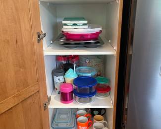 Mugs, Storage containers