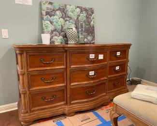 Bernhardt 9-Drawer Dresser, Decorative Ginger Jar