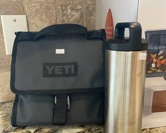 YETI Daytrip Packable Lunch Bag Charcoal Fold and Go