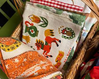 Fun kitchen linens.