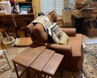 Another nesting table.